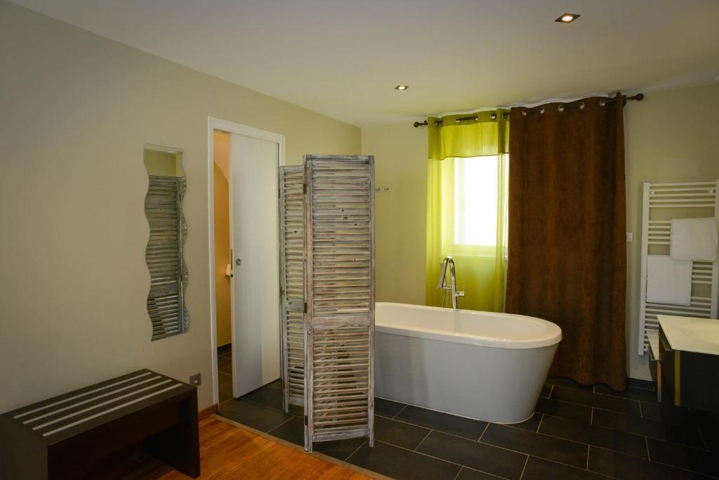 Logis Hotel Restaurant L'Auberge Normande Carentan Kültér fotó