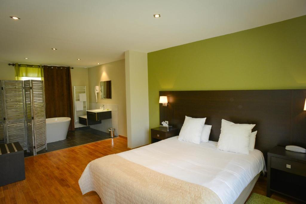 Logis Hotel Restaurant L'Auberge Normande Carentan Kültér fotó